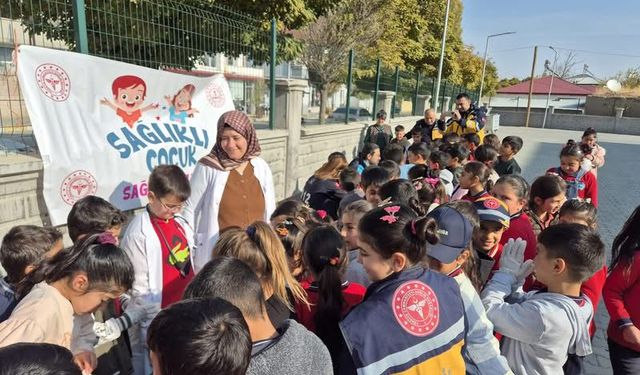 Öğrencilere Ağız ve Diş Sağlığı Farkındalık Eğitimi Verildi