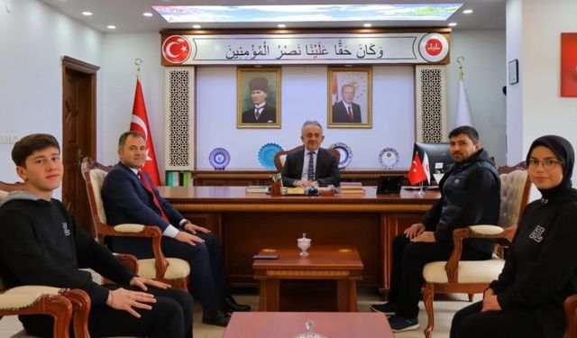 Bayburt Lisesi öğrencilerinden Filistin’e destek