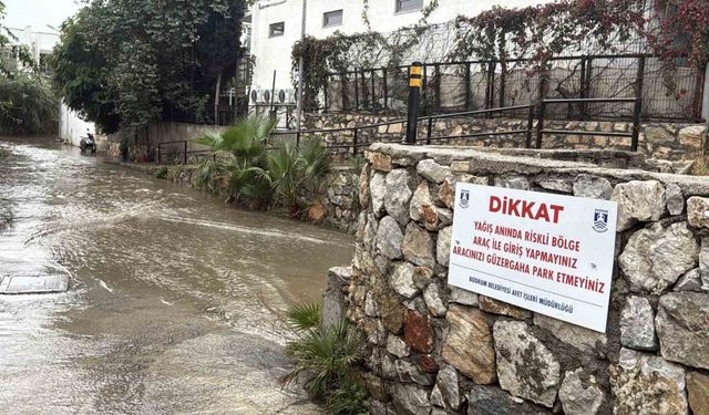 Bodrum’u sağanak yağış vurdu