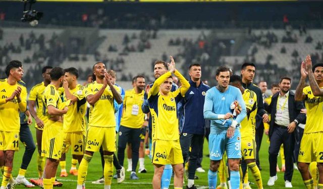 Fenerbahçe, 2-0 geriden gelerek derbiyi kazandı