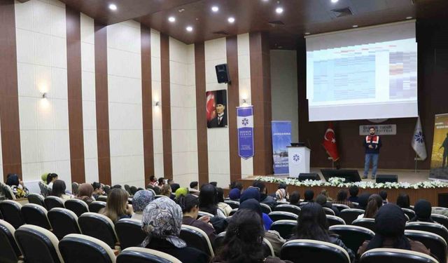 Jandarma ekipleri öğrencileri madde bağımlılığı konusunda bilgilendirdi