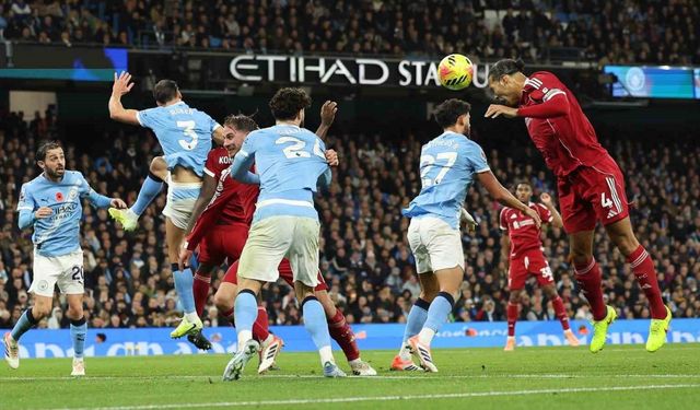 Manchester City, Liverpool’u 3-0 ile geçti
