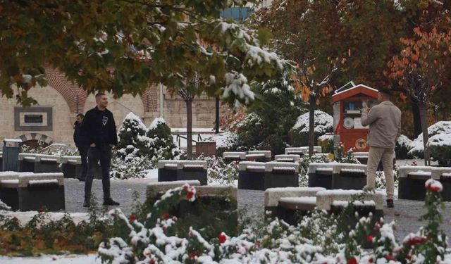Şehir beyaz gelinliğini giydi, Sivas’ta kartpostallık görüntüler oluştu