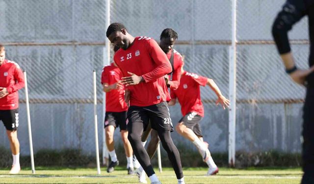 Sivasspor, duran top çalıştı