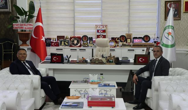 VakıfBank Iğdır Şube Müdürü Özbey’den Rektör Gürel’e Nezaket Ziyareti