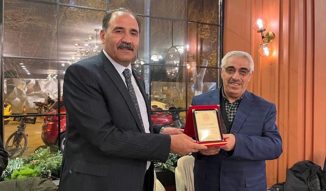 Emekli Öğretmenlere Vefalı Uğurlama