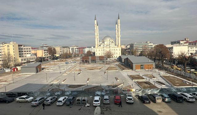 Haydar Aliyev Parkı Açılışa Hazırlanıyor