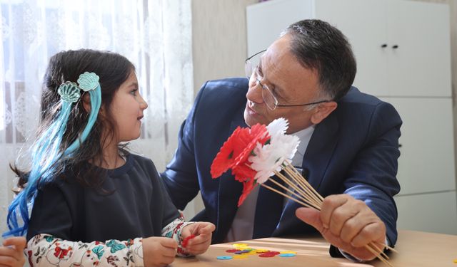 Rektör Gürel, Püster Alagöz Anaokulu’nda Miniklerle Buluştu