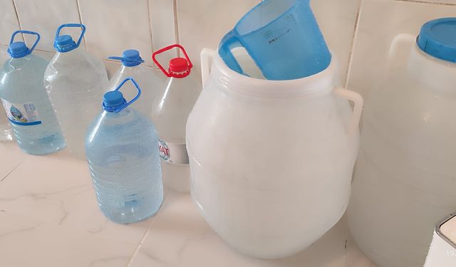Iğdır’da Su Çilesi: Vatandaşın Çözümü Turşu Bidonları Oldu!