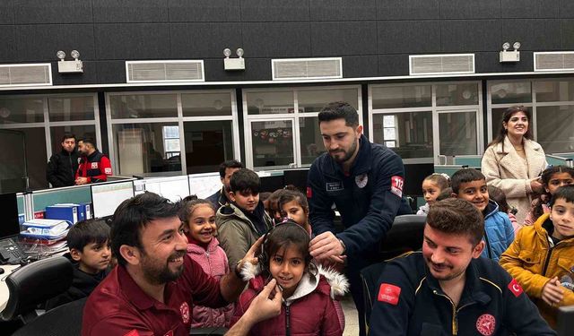 Minik öğrenciler 112'yi yerinde öğrendi