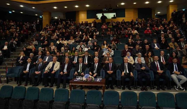 Sakarya Üniversitesi 'Araştırma Üniversitesi' statüsünü törenle kutladı
