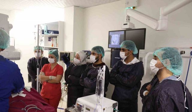 Yabancı doktorlar tecrübe için Türk doktorlarını seçti