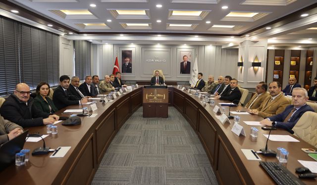 Vali: Sokak Hayvanları Konusunda Görevini Yapmayan Belediye Başkanına İşlem Yapılacak