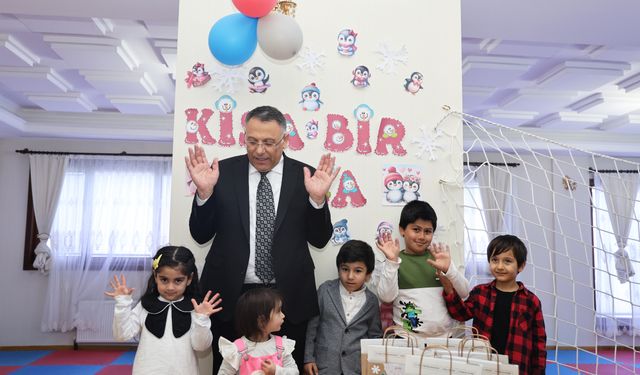 Rektör Gürel, Miniklerin İlk Karne Heyecanına Ortak Oldu: Eski Rektör Konutu Çocuk Sesleriyle Şenlendi