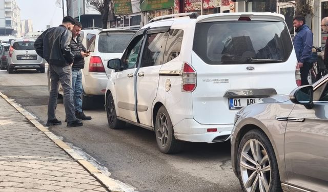 Iğdır’da Trafik Yoğunluğu Kazayı Beraberinde Getirdi: İki Araç Çarpıştı