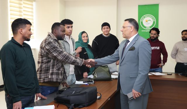 Rektör Gürel, Uluslararası Öğrencilerle Bir Araya Geldi