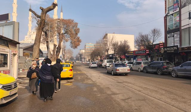 Iğdır Haftalar Sonra Güneşe Merhaba Dedi: Sis Dağıldı, Sıcaklık Arttı!