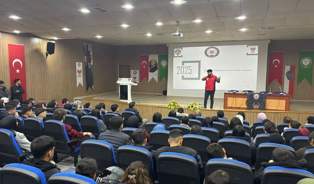 Iğdır Üniversitesinde “Terörün Gölgesinde Radikalleşme” Seminerleri Düzenlendi