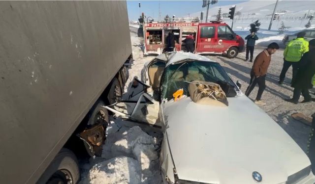 Ağrı'nın Patnos ilçesinde trafik kazası: 1'i ağır 2 yaralı