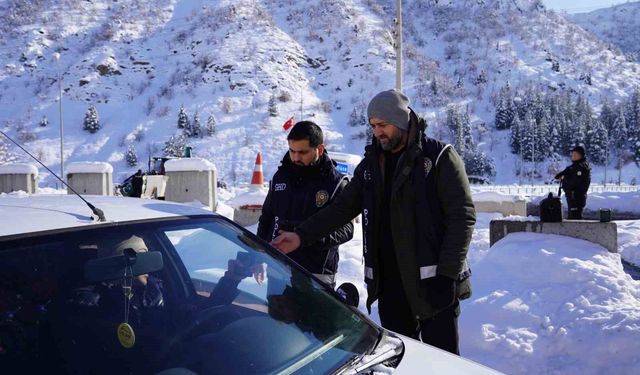 Düzensiz göçle mücadelede huzur uygulaması yapıldı