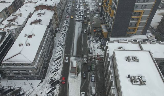 Kar yağışı etkili oluyor, beyaza bürünen bölge havadan görüntülendi