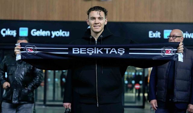 Kristjan Asllani, Beşiktaş'ın 195. yabancı futbolcusu oldu