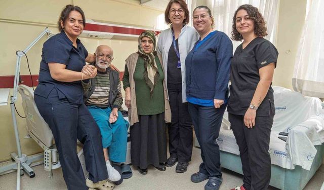 Şeker hastası 83 yaşındaki yaşlı adam ampütasyondan son anda kurtuldu