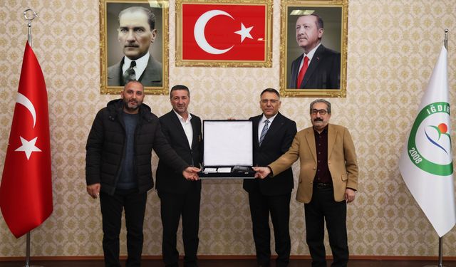 Van Tez Koop-İş Sendikası Başkanı Karaboğa’dan Rektör Gürel’e Ziyaret