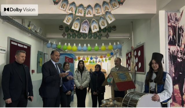 OKUL KORİDORLARINDA RAMAZAN ESİNTİSİ: "RAMAZAN SOKAĞI" BÜYÜK İLGİ GÖRDÜ