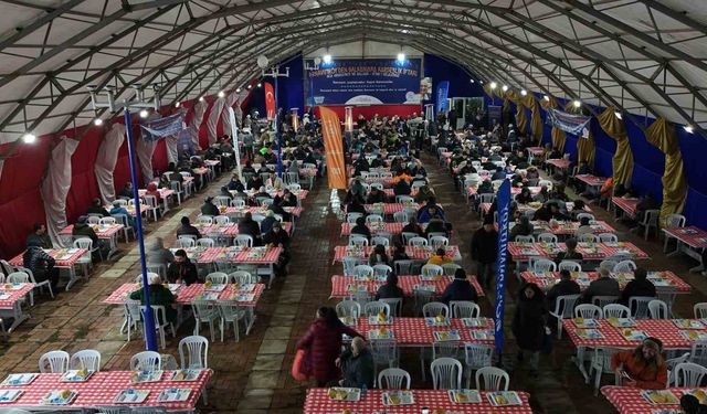 Arnavutköy Belediyesi'nden Kosova'da bin 500 kişilik 'Kardeşlik Sofrası'