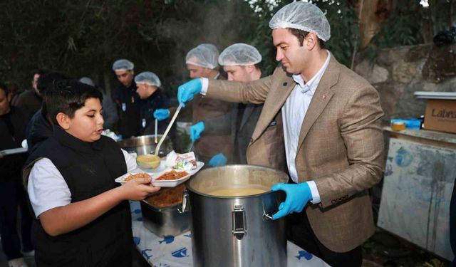 Belediyenin geleneksel iftar programları sürüyor