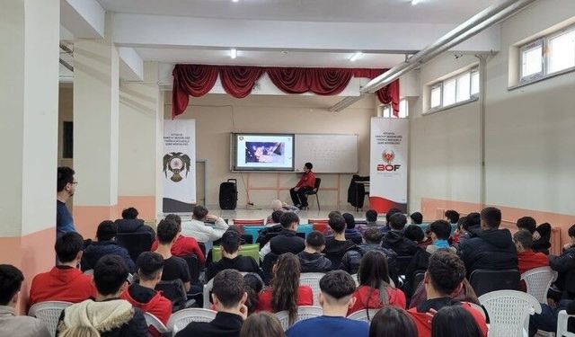 Projesi kapsamında öğrencilere bilgilendirme yapıldı