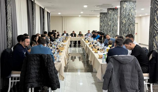 TÜRKAV Iğdır İl Başkanlığı Geleneksel İftar Programını Yoğun Katılımla Gerçekleştirdi