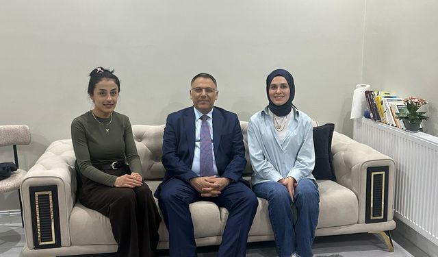 Rektör Gürel, Öğrencilerin Sahur Sofrasına Konuk Oldu