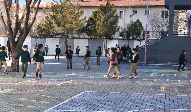 Iğdır’da Okul Bahçeleri Şenlendi: Bayram Sonrası İlk Ders Zili Çaldı!