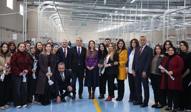 Vali Taşolar ve Eşi Didem Taşolar'dan Kadın Emekçilere Anlamlı Ziyaret