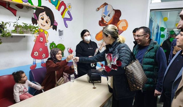 AK Parti Iğdır Teşkilatından Sağlık Çalışanlarına Anlamlı Ziyaret