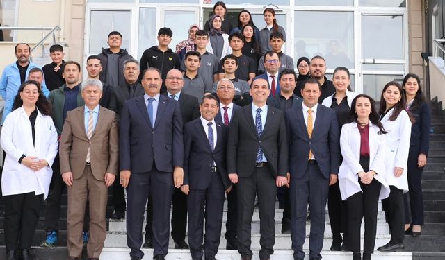 Vali M. Fırat Taşolar’dan Iğdır Anadolu Lisesi’ne Ziyaret