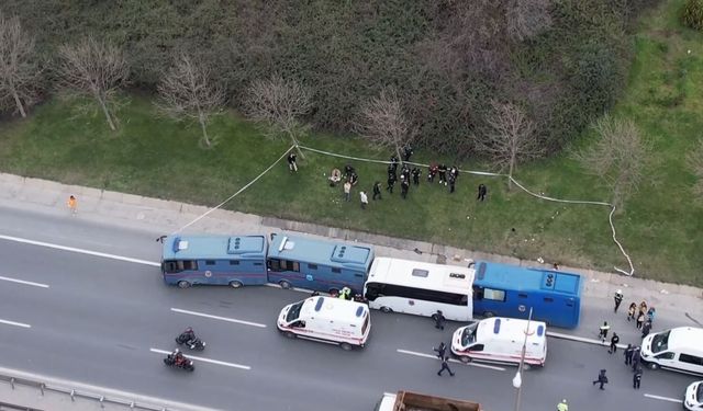 4 cezaevi aracı kaza yaptı