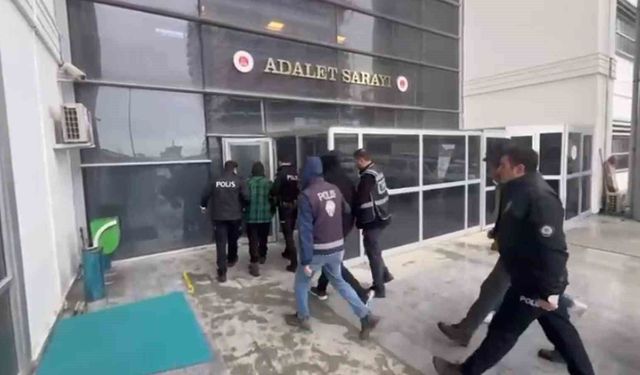 Bahis oynayanlara suçüstü; 4 gözaltı