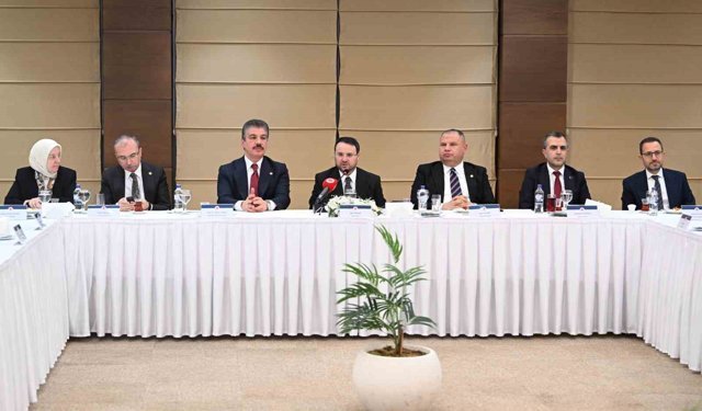 Bakan Gürlek: 'İzmir, Ankara ve İstanbul'da bir irtibat bürosu kuracağız'