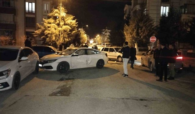 Elazığ'daki zincirleme kazada 4 araç hasar gördü