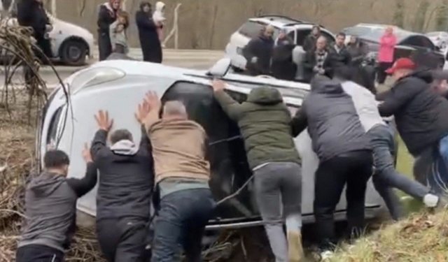 Feci kaza: Araç takla attı