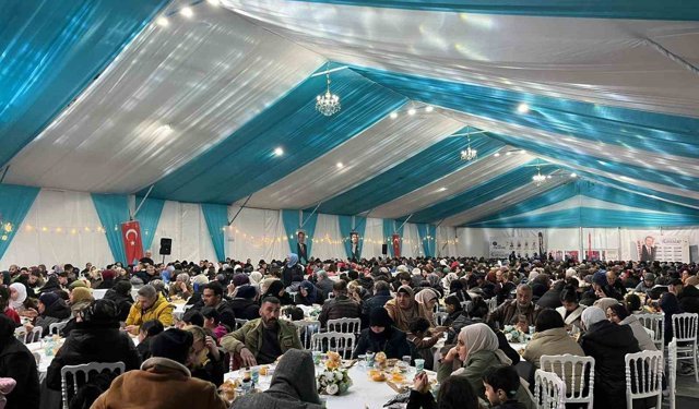 Her gün 14 bin kişi iftar sofralarında ağırlandı