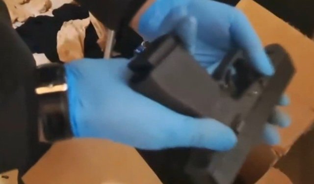 İstanbul'da kaçak silah operasyonu: 2 av tüfeği ve 122 tabanca ele geçirildi