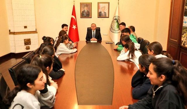 Kars'ı gururlandıran başarı: Şampiyon takım yarı finalde