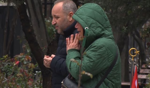 Şehitlikte gözyaşları aktı