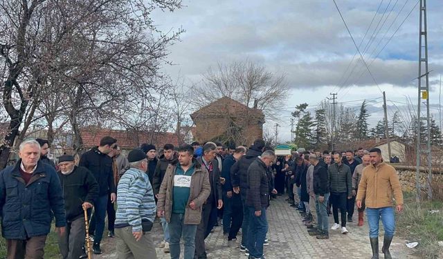 Silahlı kavgada ölen genç toprağa verildi