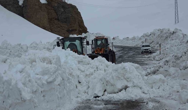 Türkiye'de kar rekoru: Kar kalınlığı 4 metreye yaklaştı