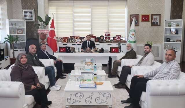 Van Tez-Koop-İş Sendikası Heyetinden Rektör Gürel’e Ziyaret